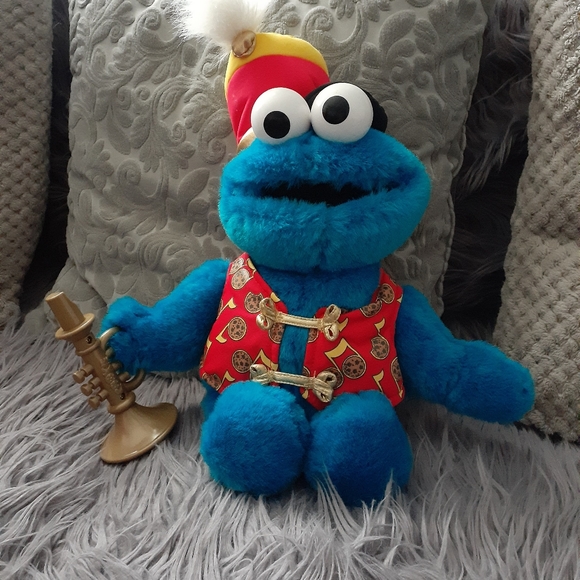 RARE!! Musical Cookie Monster Plushy Toy - Picture 1 of 4